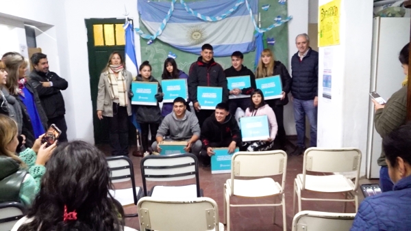 Educación pública: Más de 700 estudiantes de Chascomús recibieron netbooks para mejorar su proceso de aprendizaje