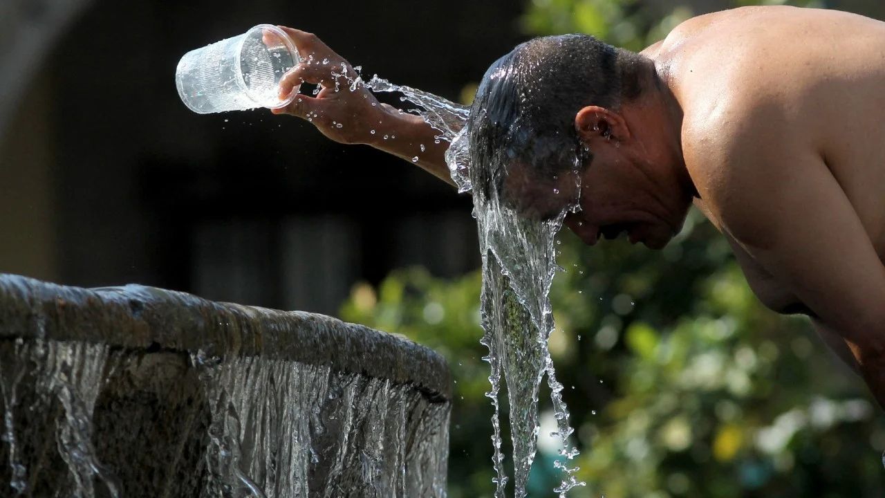 Ola de calor: rigen alertas “rojas”, “naranjas” y “amarillas” en la provincia