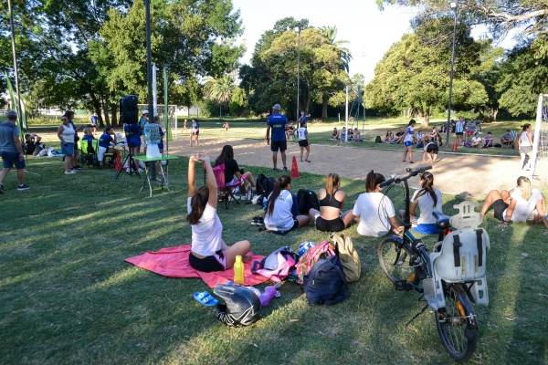 Torneo de Fútbol Playa Infantil en la cancha de arena del Parque del V Centenario