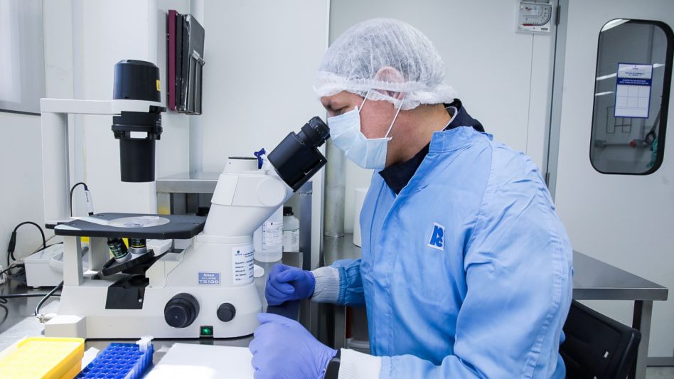 68 ganadores del Premio Nobel le advierten a Milei que la ciencia argentina “se acerca a un peligroso precipicio”