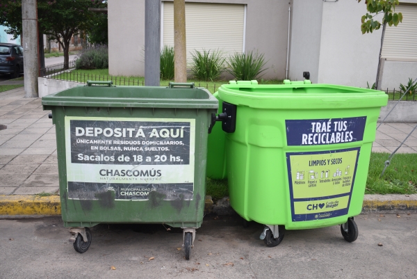 El uso inadecuado del sistema de contenedores genera micro basurales en las esquinas de la ciudad