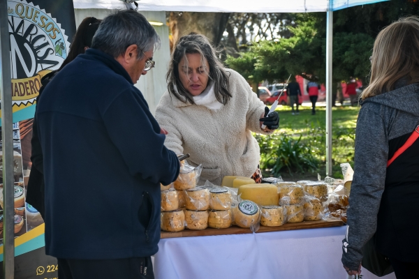 Veinte productores locales estarán presentes el próximo martes en la segunda feria de “Mercados Bonaerenses” del mes de mayo