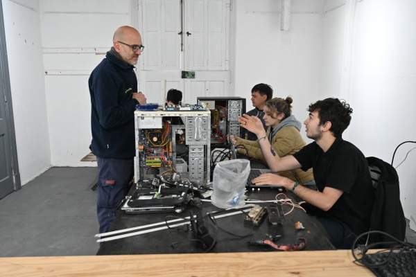 Estudiantes de la Escuela Industrial realizan prácticas profesionalizantes en la municipalidad