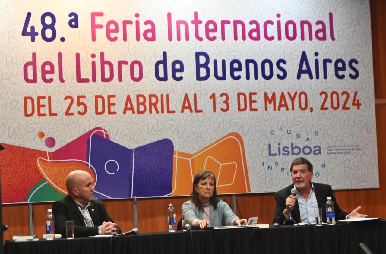 Sileoni: “Invertir o recortar en libros resume el orden de prioridades de un Gobierno”