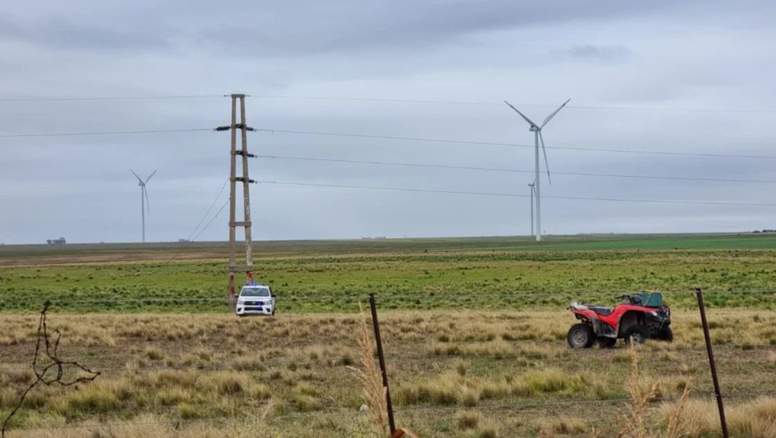 Bahía Blanca: detienen a un subcomisario por el robo de cables que dejó cuatro muertos