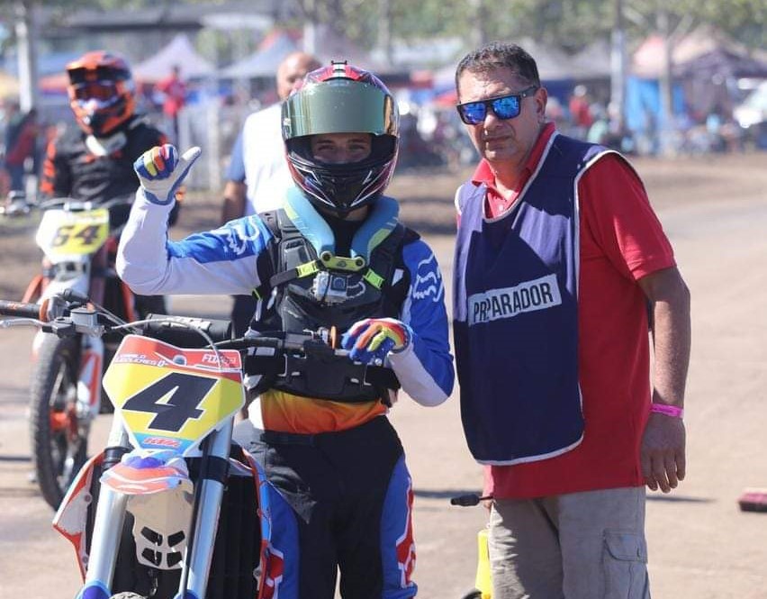 Fierro a la Tabla: Daniel Hauscarriaga impulsa el éxito de sus pilotos en el Certamen Argentino de Motociclismo