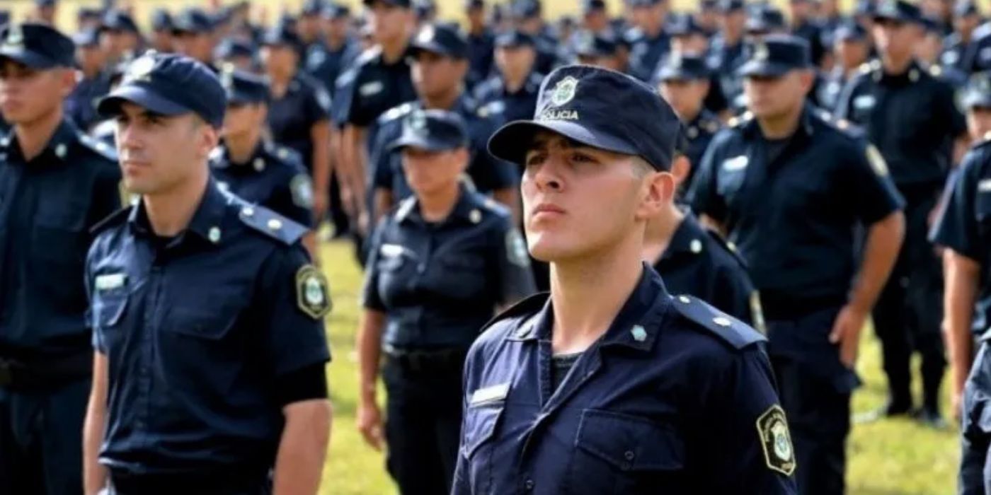 ¿Cómo quedan los salarios de los policías bonaerenses luego del aumento del 6,5%?