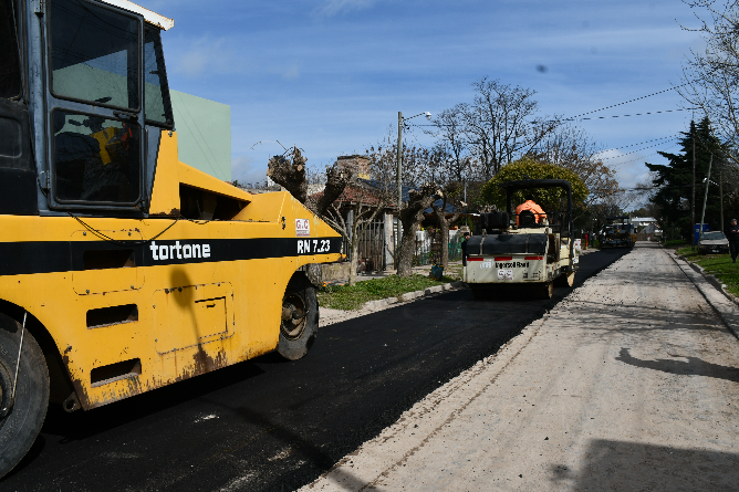 Comenzaron las obras de asfaltado en la calle 11 de Septiembre