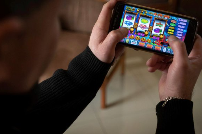 Juego en línea: furor y flagelo en la Provincia de Buenos Aires