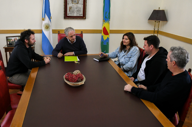 Se concretó la firma del permiso para la explotación del parador Punta Norte