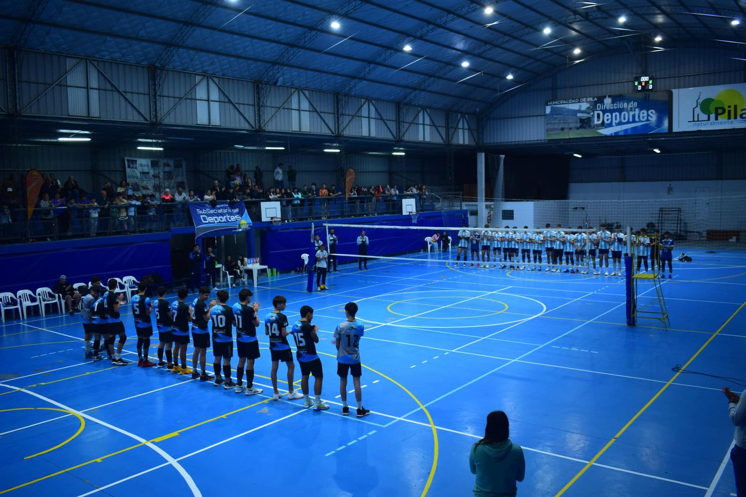 La Selección Nacional Sub 17 de Vóley se prepara en el polideportivo de Pila