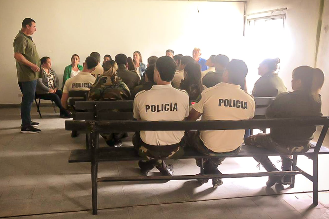 Capacitación sobre desarrollo social para el Comando de Patrulla Rural