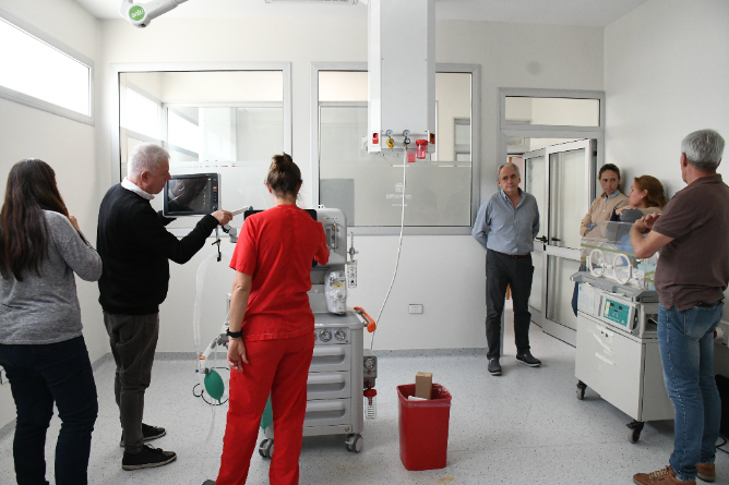 Salud Pública: Incorporan una nueva mesa de anestesia de última generación al Hospital Municipal de Chascomús