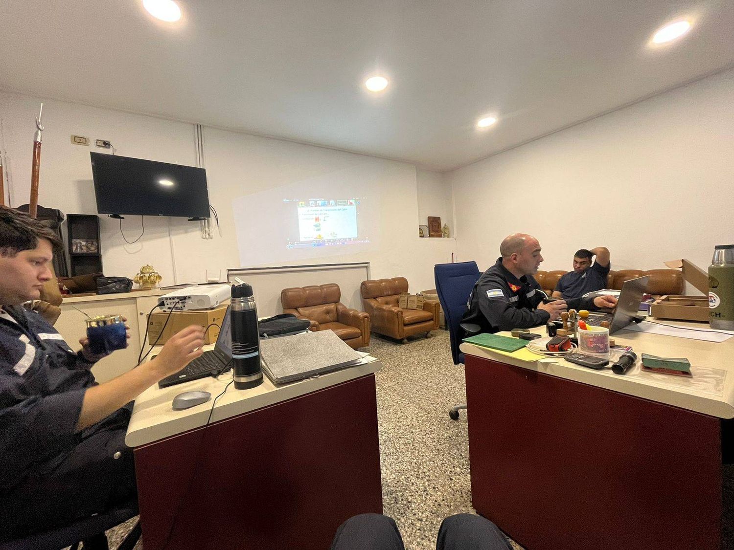 Bomberos Voluntarios de Chascomús concluyen taller sobre incendios estructurales