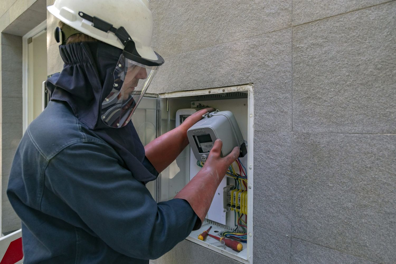 Autorizan un aumento de la luz en la provincia de Buenos Aires