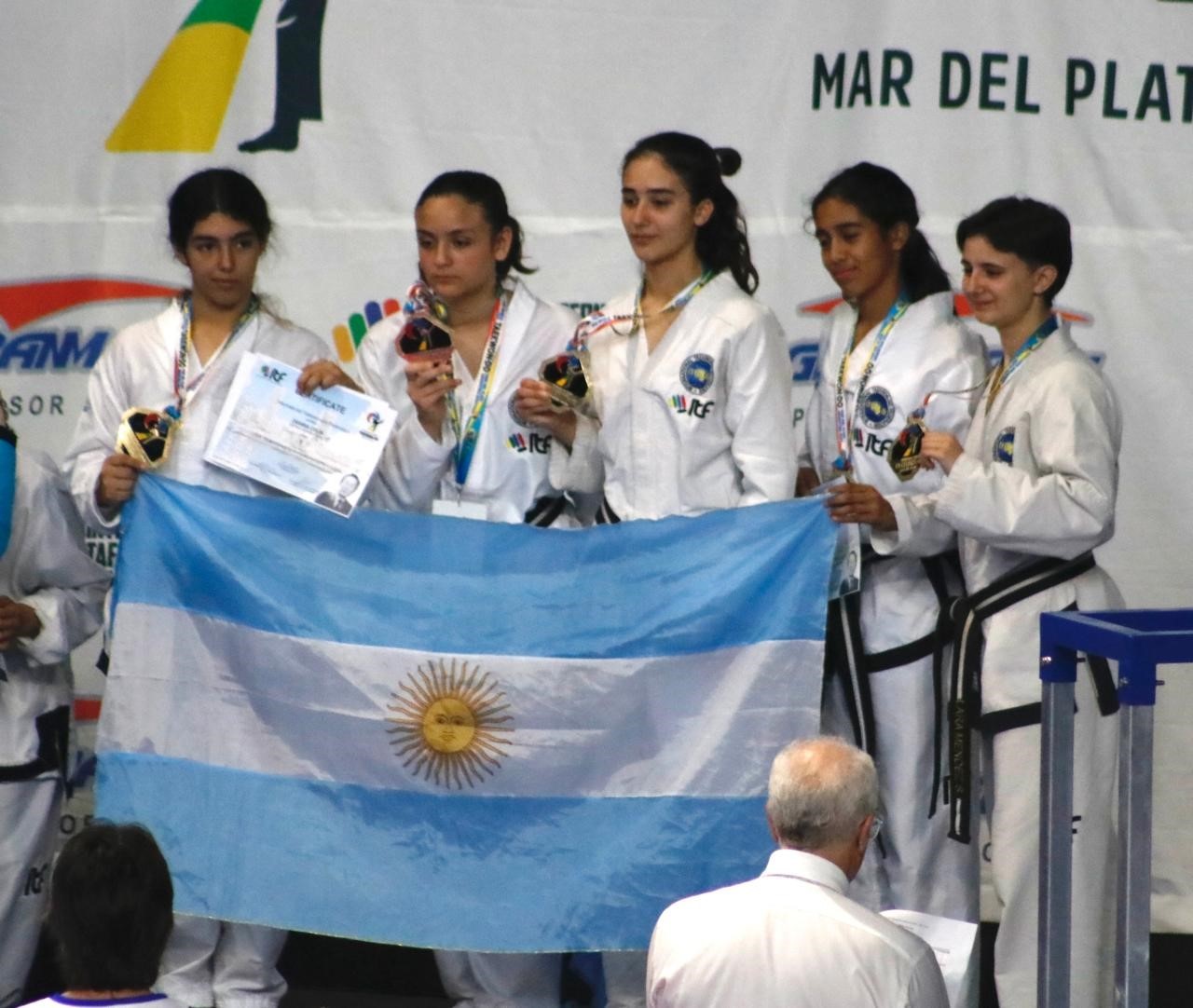 Dos medallas de Oro y una de Plata para Chascomús en la 9ª ITF “Copa del Mundo de Taekwondo” Mar del Plata 2024