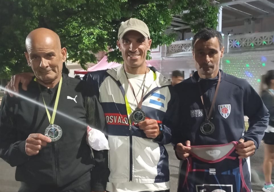 Éxito de atletas chascomunenses en la Carrera de las Luces en el Bosque de La Plata