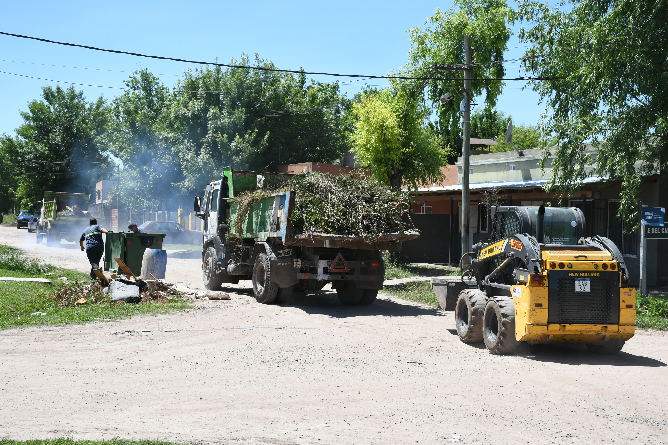 Intensas jornadas de descacharrado: Esta semana las acciones para prevenir el dengue tendrán lugar en el barrio 30 de Mayo