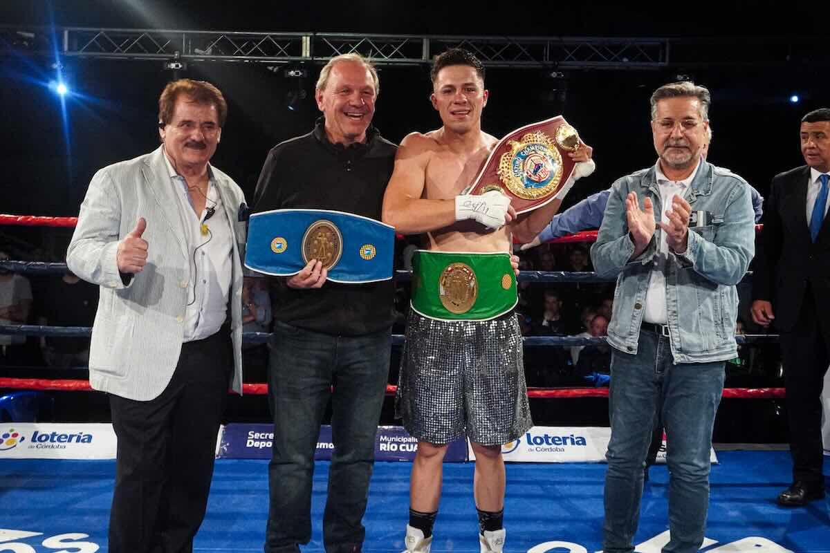 Adrián “Junior” Sasso se consagró campeón al derrotar a Lorenzo Gerez por nocaut técnico en Córdoba