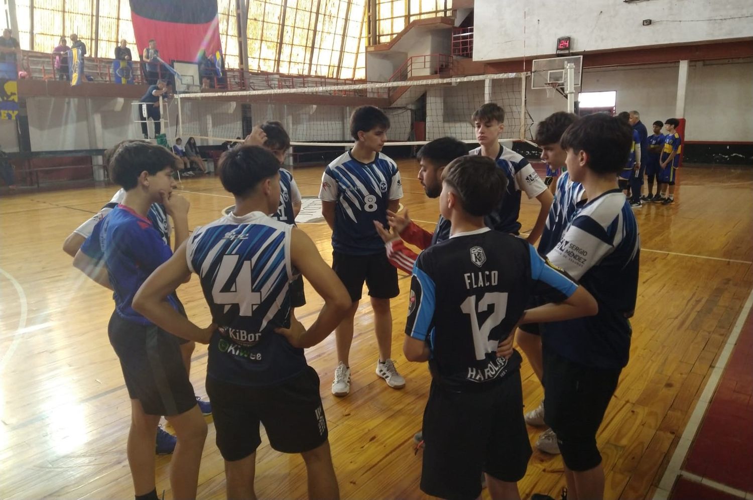 El sub16 masculino del club de Pelota protagonizó torneo de vóley en Moreno