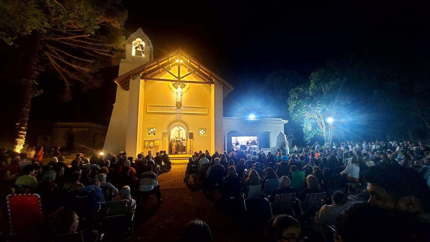 La apertura de la iglesia Nuestra Señora del Rosario en el Monasterio San José en Gándara: Un acto de esperanza y renovación