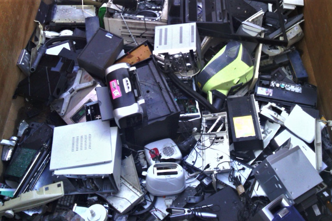 Jornada de Recuperación de Residuos de Aparatos Eléctricos y Electrónicos en Chascomús