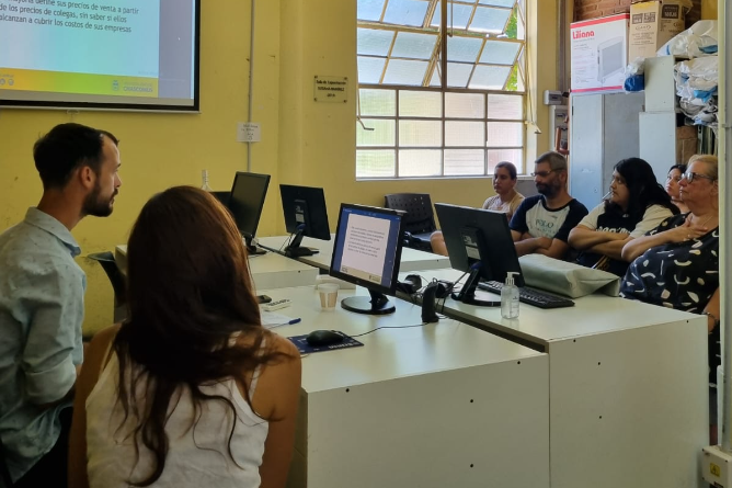 Se realizó la Charla-taller sobre costos y precios de venta para emprendedores locales
