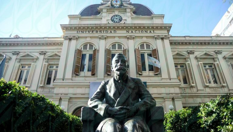 El Gobierno recorta programas científicos: quedarán solo los que estén “al servicio del crecimiento económico”