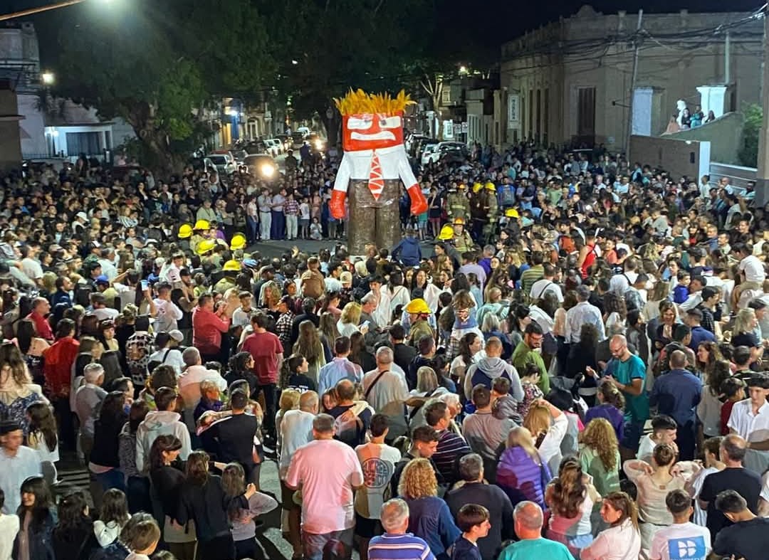 Los Bomberos Voluntarios de Chascomús dieron la bienvenida al nuevo año junto a la comunidad