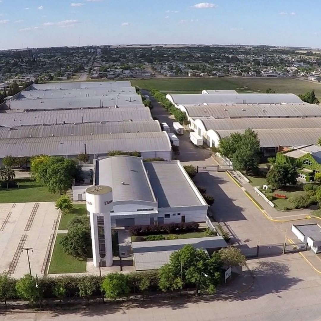 Coronel Suárez: Dass cierra de su fábrica de calzado y despide a 360 empleados