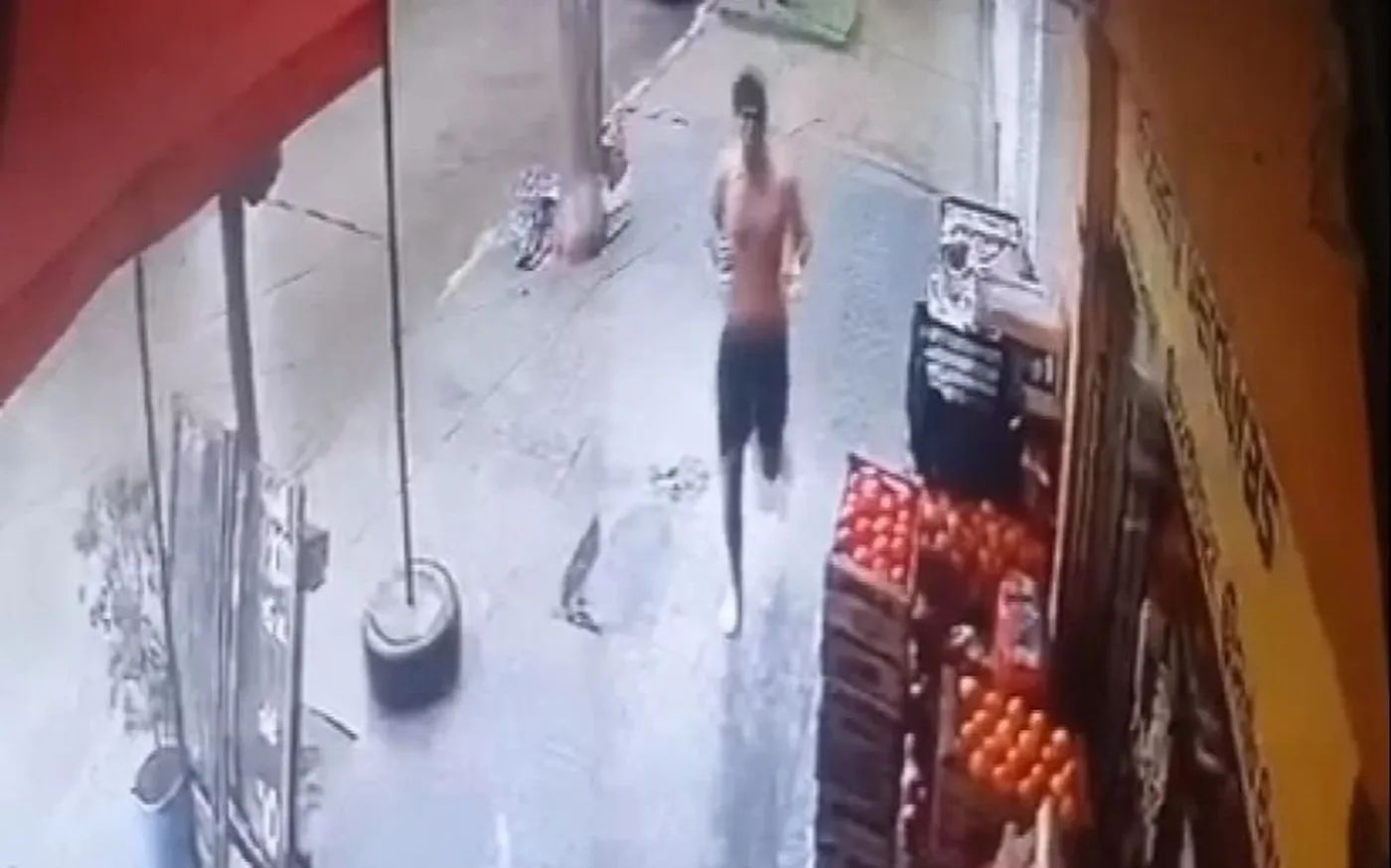 Brandsen: lo trasladaban a la cárcel, pidió permiso para ir al baño en una estación de servicio y se fugó