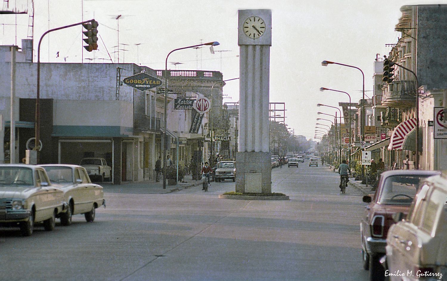 El alma de la ciudad en dos fotos: la transformación de la calle principal de Chascomús a través del tiempo