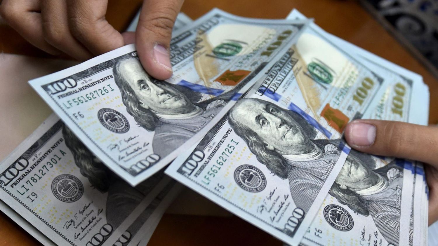 Nuevo plan económico: levantarán el cepo cambiario y el dólar flotará entre $1.000 y $1.400