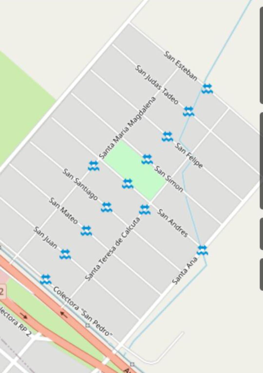 Vecinos del barrio San Nicolás reclaman a Vialidad Provincial por el mal estado de la colectora, la falta de señalización y los riesgos de alta velocidad en el acceso