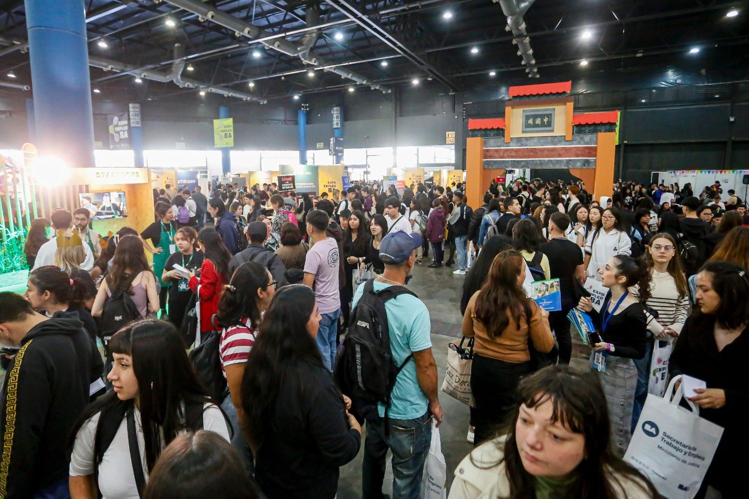 Más de 11.000 jóvenes en la Expo Empleo de la Ciudad de Buenos Aires