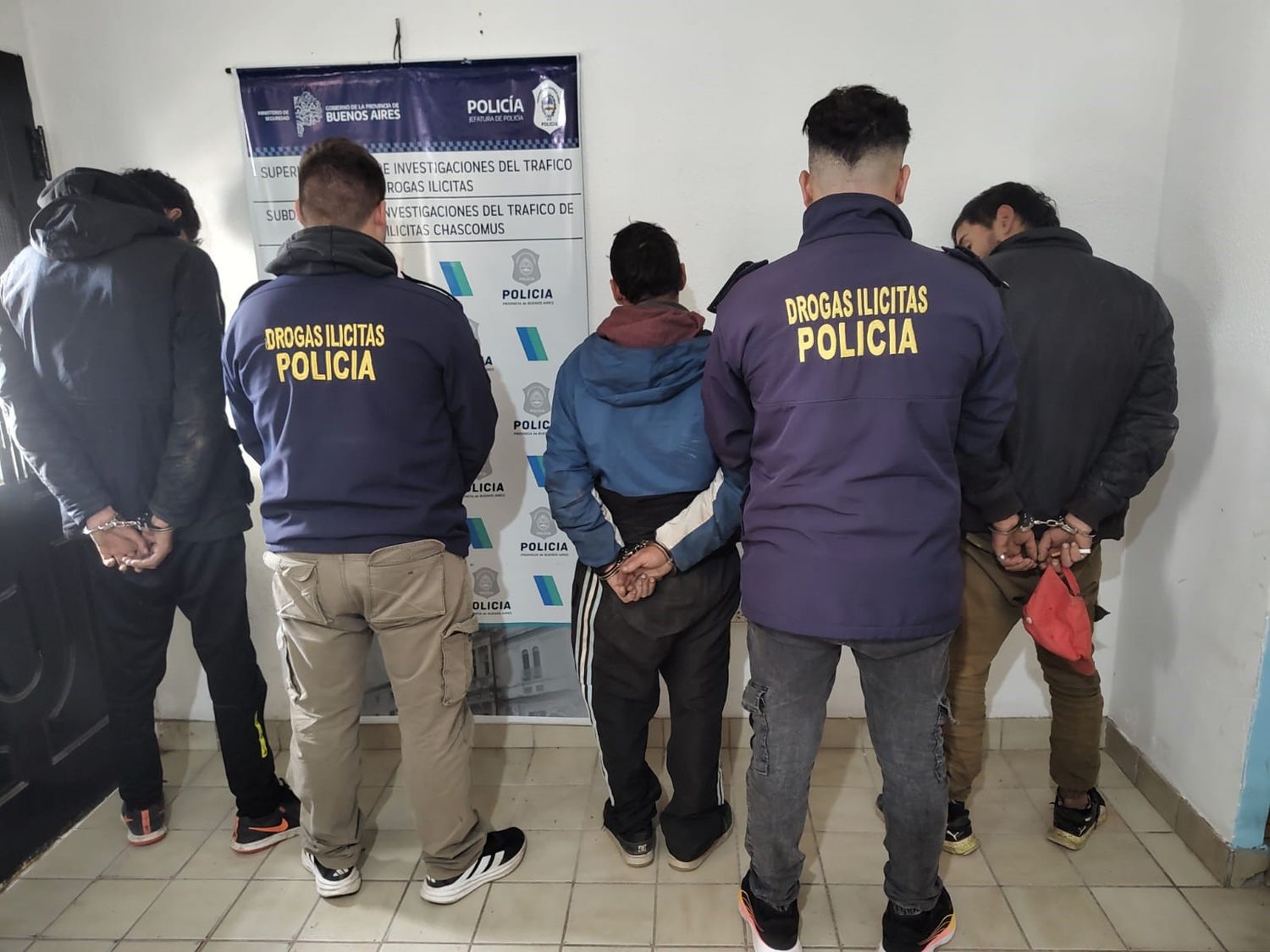 Importante operativo antidrogas en el barrio Iporá de Chascomús: tres personas fueron aprehendidas