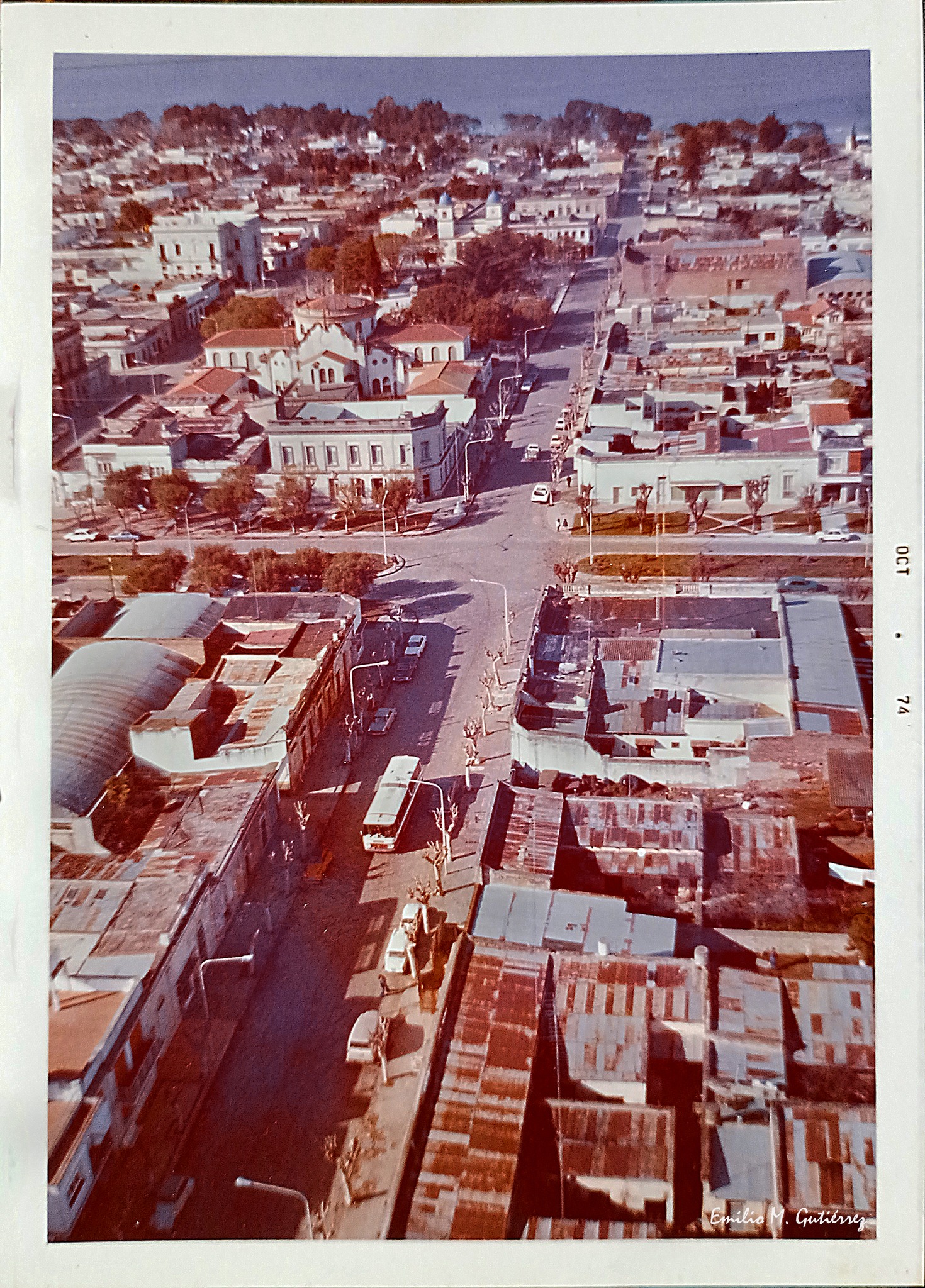 Una mirada al pasado: la evolución de Chascomús en una fotografía aérea de 1974