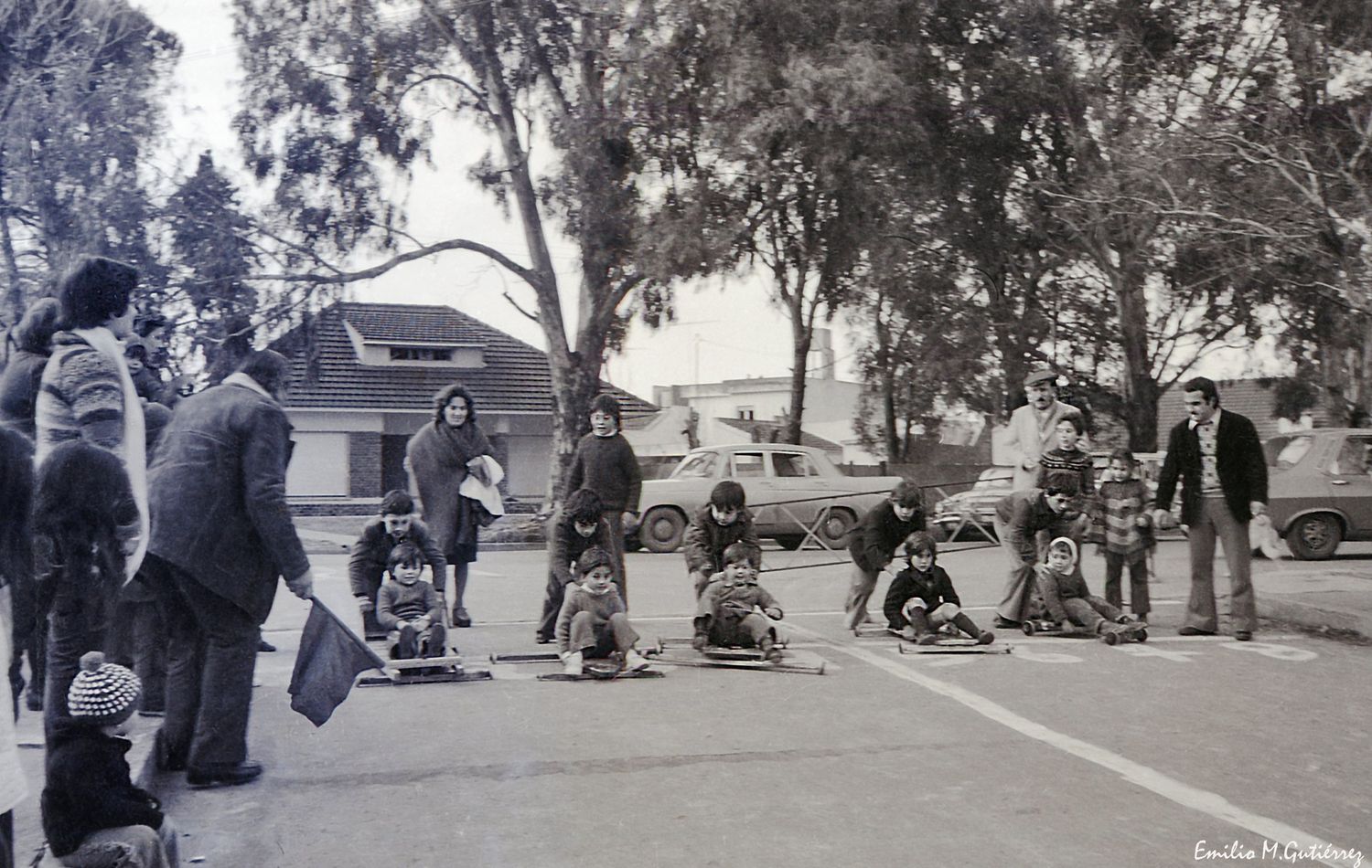 “Mis recuerdos”: una imagen que revive la tradición de los carritos a rulemanes en Chascomús