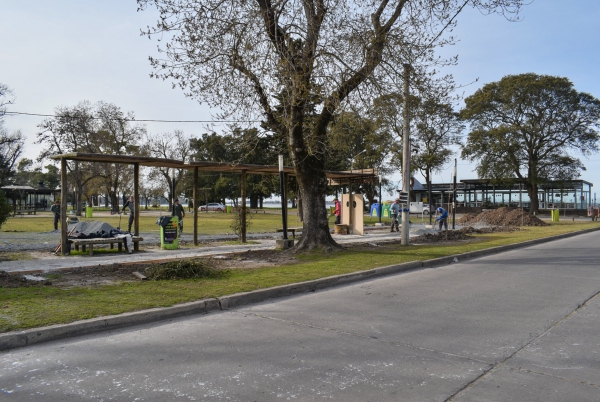 Proponen modificar el sentido de circulación y el esquema de estacionamiento en un sector clave de Chascomús