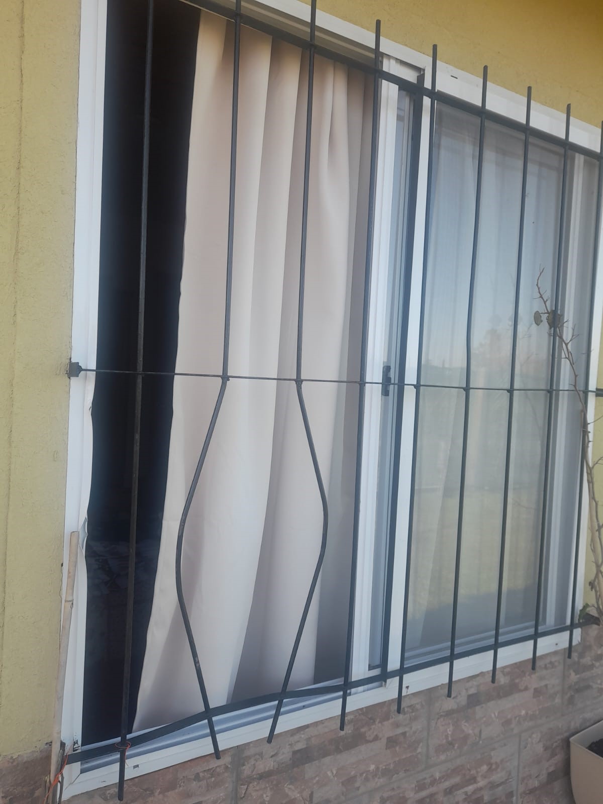 Robos en “Chacras de la Campagne”: Seis viviendas afectadas en la madrugada y objetos que se ofrecerían en redes sociales