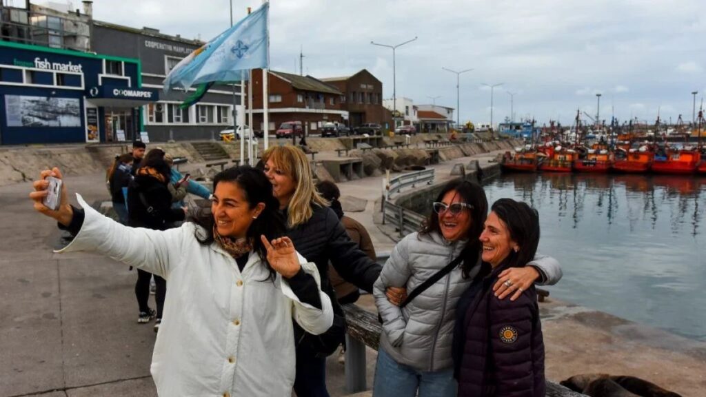Fin de semana largo en Mar del Plata: por debajo de las expectativas, la ocupación ronda el 40%
