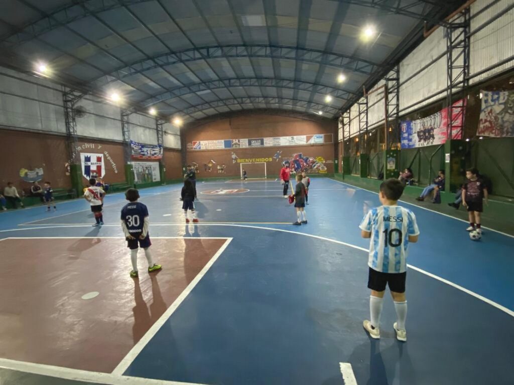 Quitan subsidios de energía a “clubes de elite” y los de barrio deberán reempadronarse