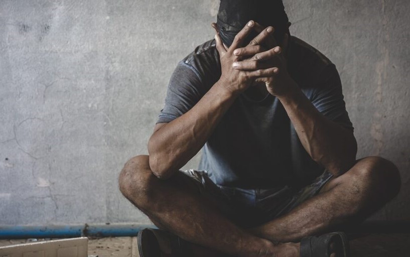 Adicciones: suben los consumos problemáticos mientras el Estado recorta recursos y asistencia