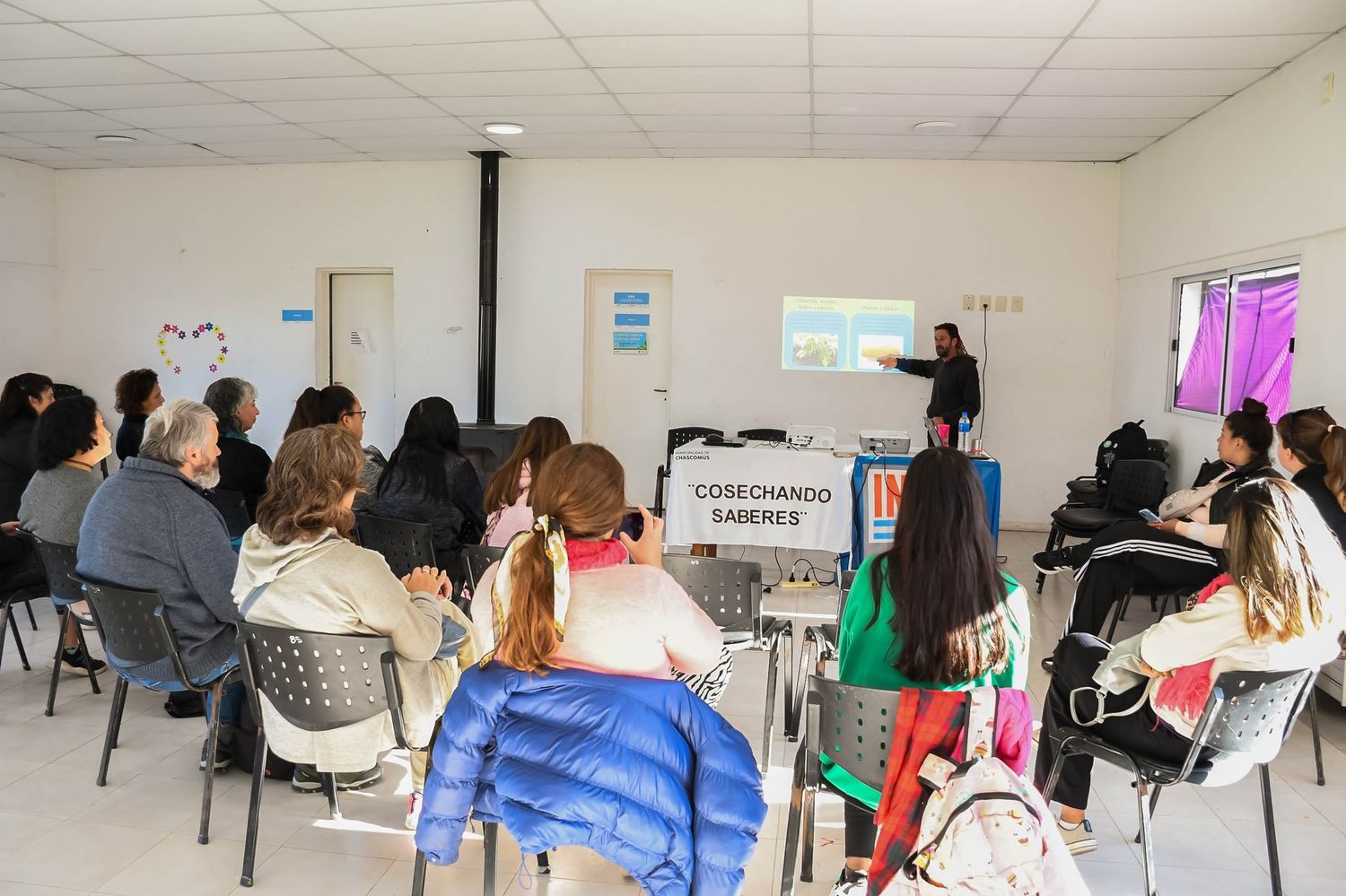 Más de 360 familias de Chascomús participan del programa “Cosechando Saberes” para producir sus propios alimentos