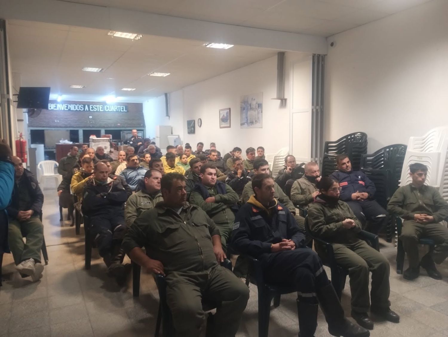 Bomberos Voluntarios de Chascomús refuerzan su capacitación y lanzan el sorteo del “Lechón Ambulante”