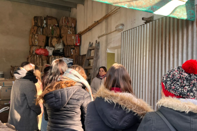 Los promotores de huertas y ambiente visitaron el Taller Protegido “Pedro Echeverría”