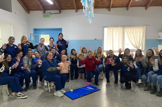Capacitación vital en primeros auxilios y RCP para el personal de la primera infancia en Chascomús