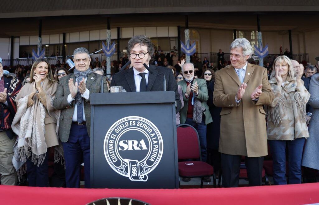 Milei recibe a la Mesa de Enlace en medio de reclamos por retenciones y precios internacionales en baja