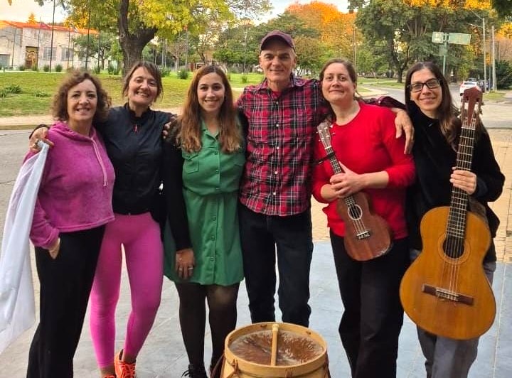 Estreno en La Fábrica: “7 Corazones”, el nuevo viaje artístico de FolkloreAmor