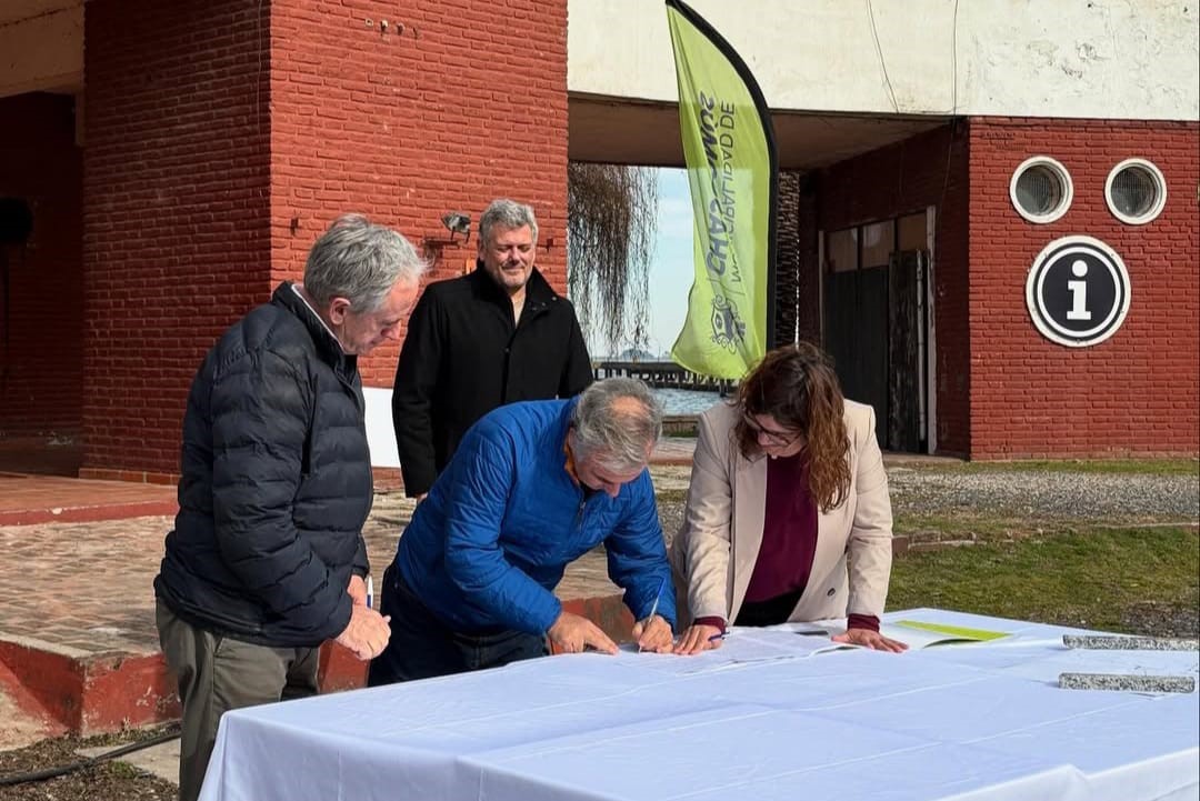 Se firmó la concesión del Edificio del Turista: un ícono que volverá a latir en la costanera de Chascomús